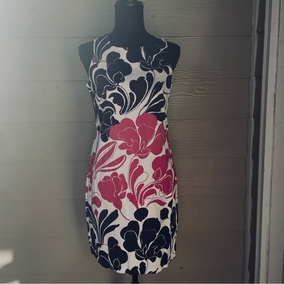 London Times Dresses & Skirts - London Times Women’s Navy & Pink Floral Sheath Dress, Size 6